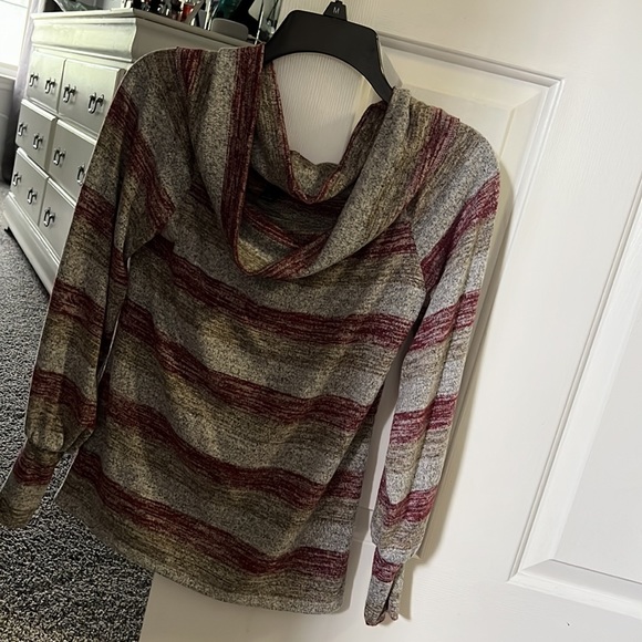 New top - Picture 3 of 3